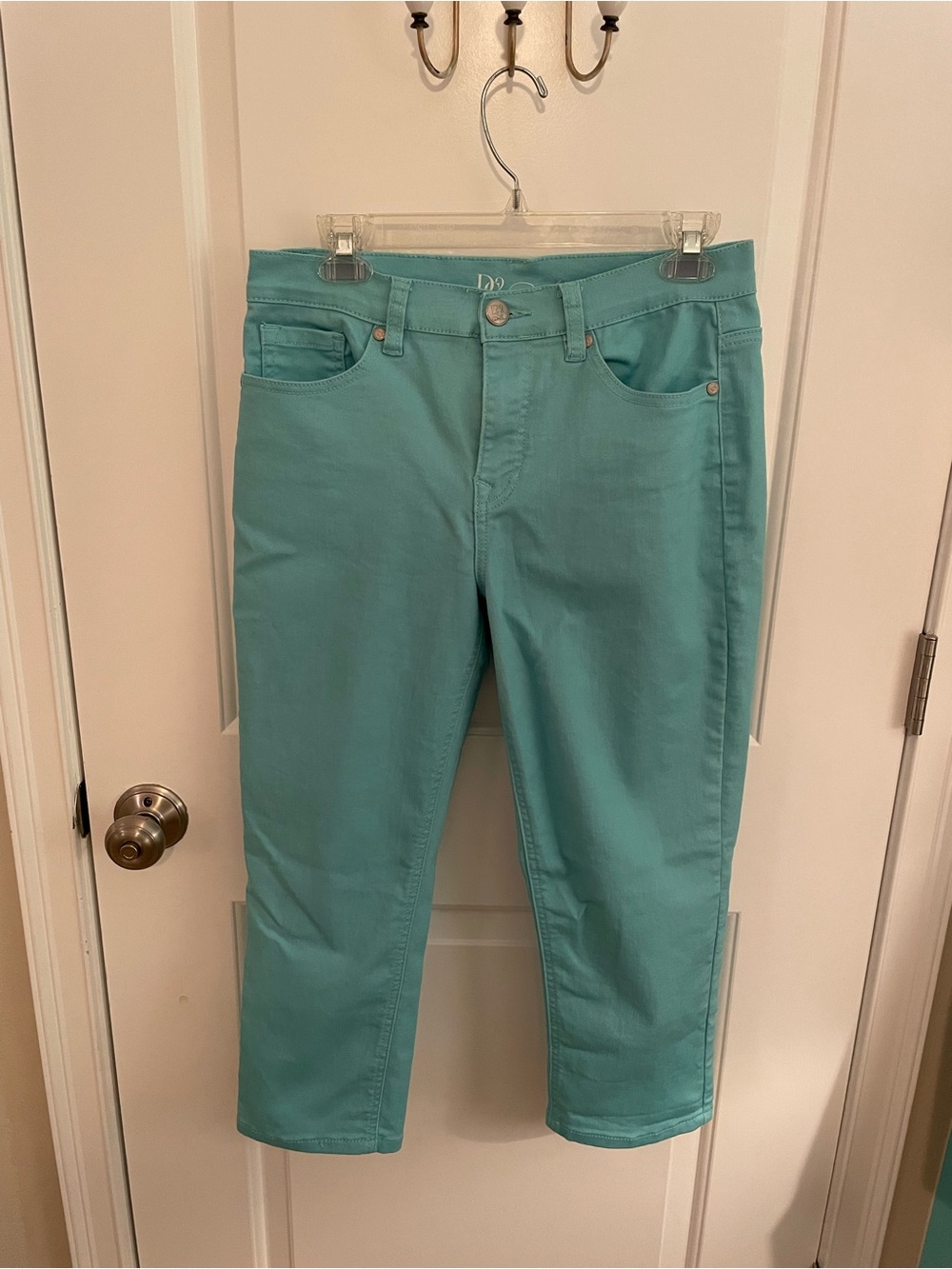 DG2 by Diane Gilman Teal Cropped Ankle Jeans